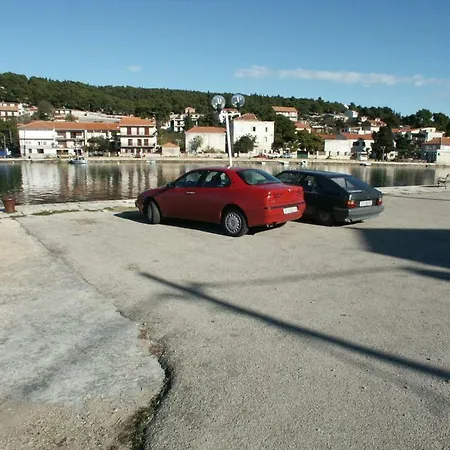 815b Tisno